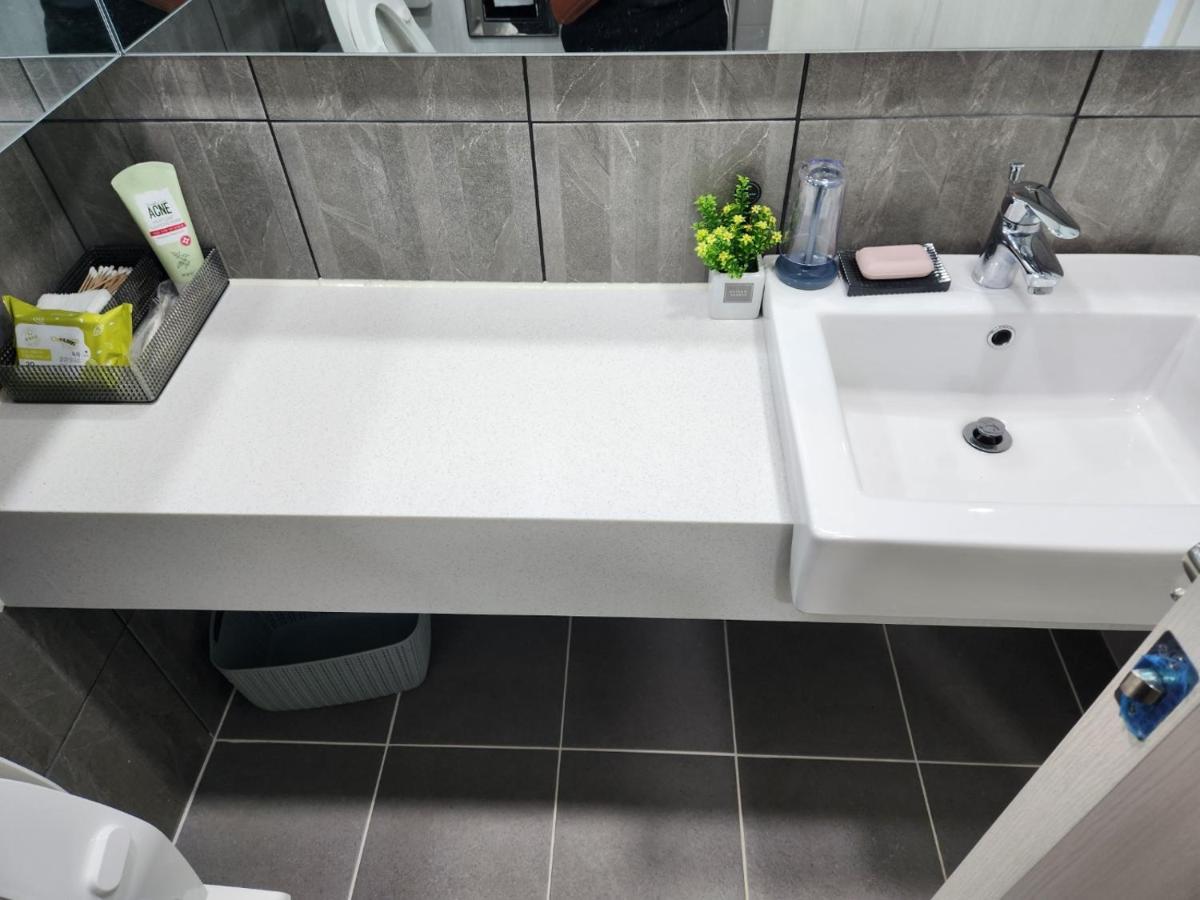 Daegu Star B&B Dsr Hotel Lily Guestroom Екстер'єр фото