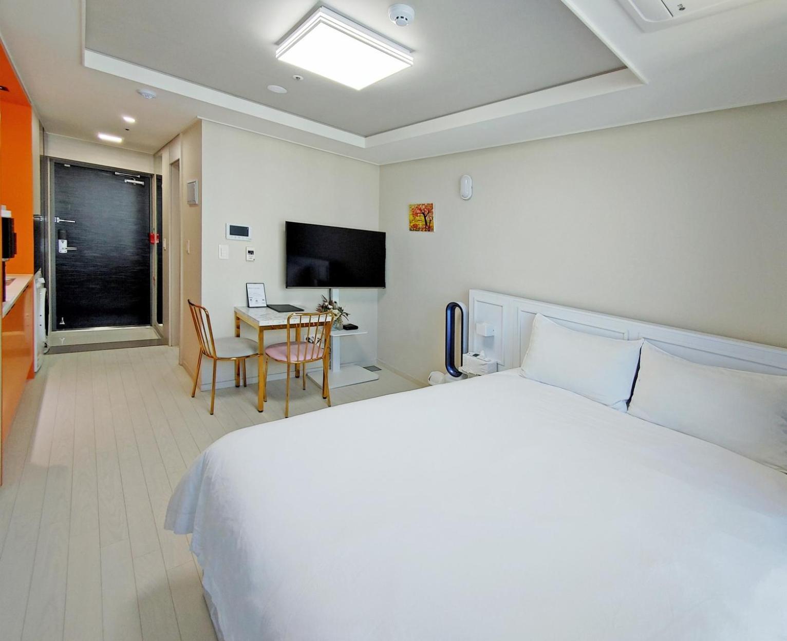 Daegu Star B&B Dsr Hotel Lily Guestroom Екстер'єр фото
