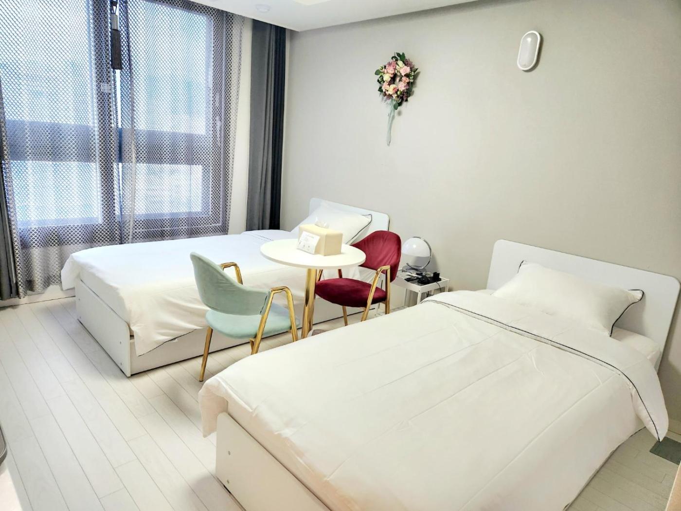 Daegu Star B&B Dsr Hotel Lily Guestroom Екстер'єр фото
