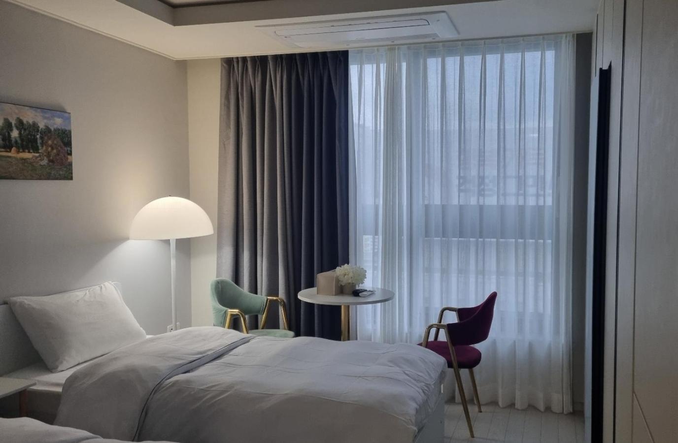 Daegu Star B&B Dsr Hotel Lily Guestroom Екстер'єр фото