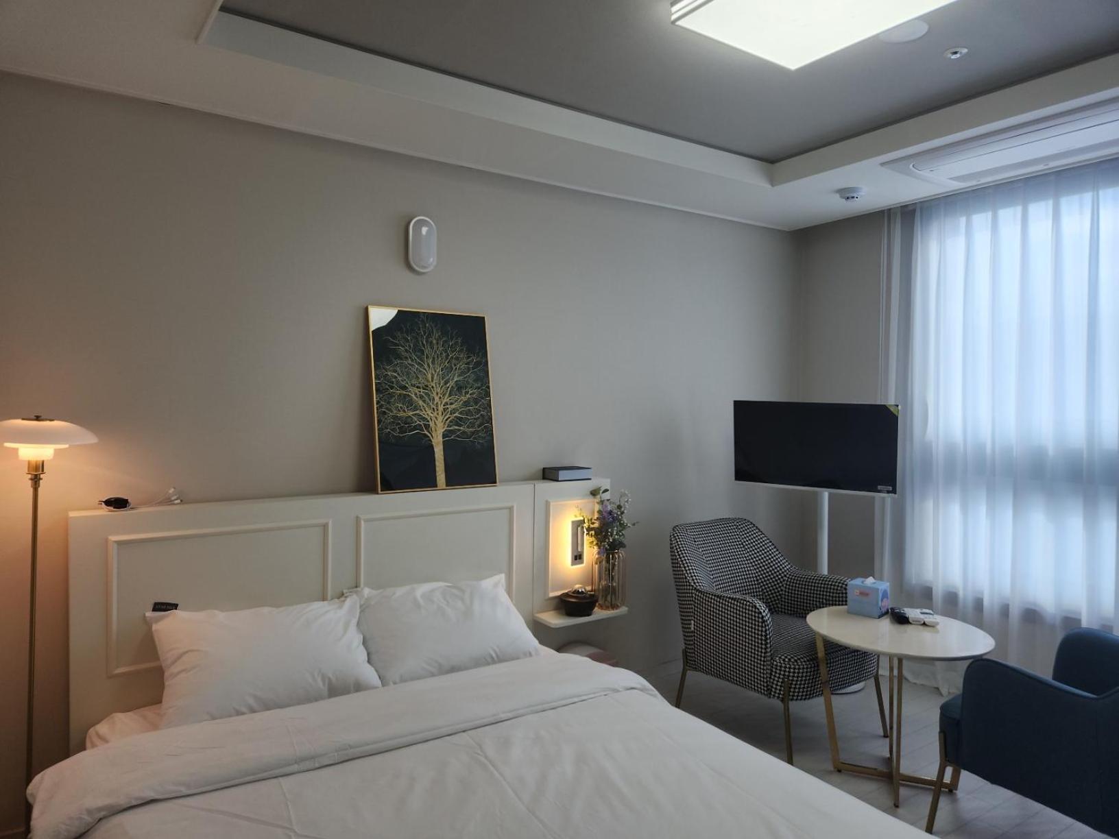 Daegu Star B&B Dsr Hotel Lily Guestroom Екстер'єр фото
