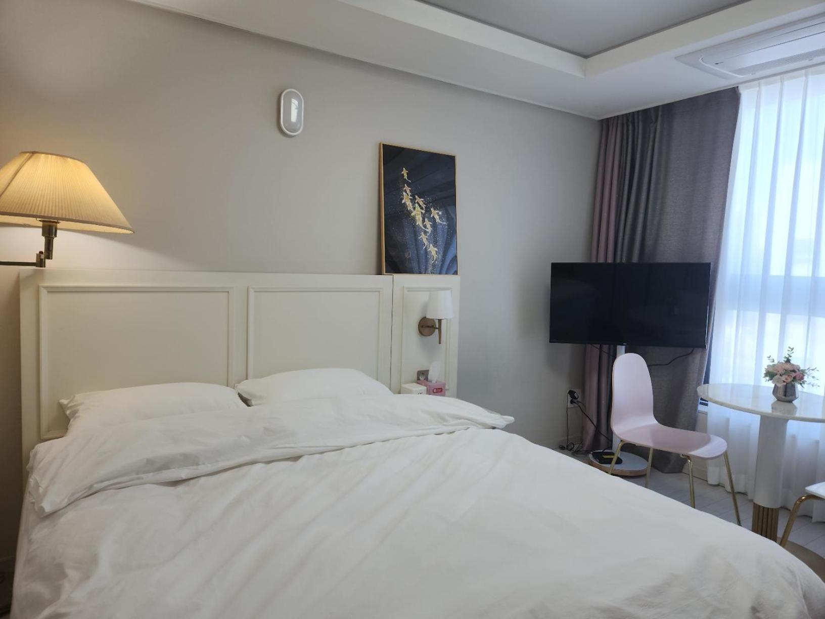 Daegu Star B&B Dsr Hotel Lily Guestroom Екстер'єр фото