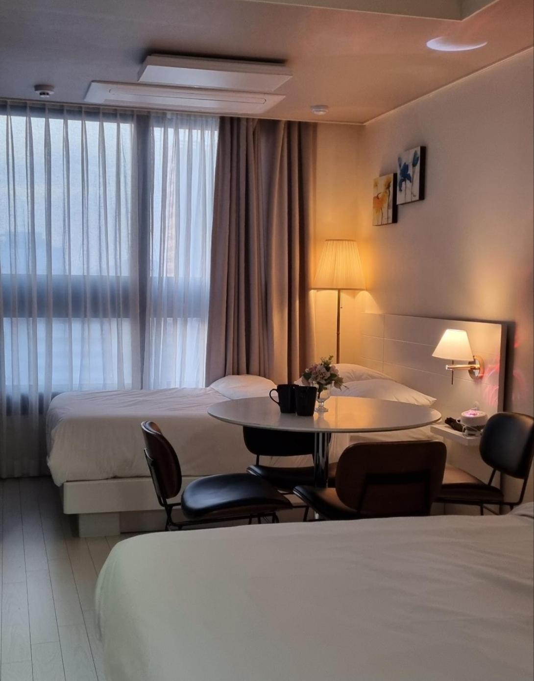 Daegu Star B&B Dsr Hotel Lily Guestroom Екстер'єр фото