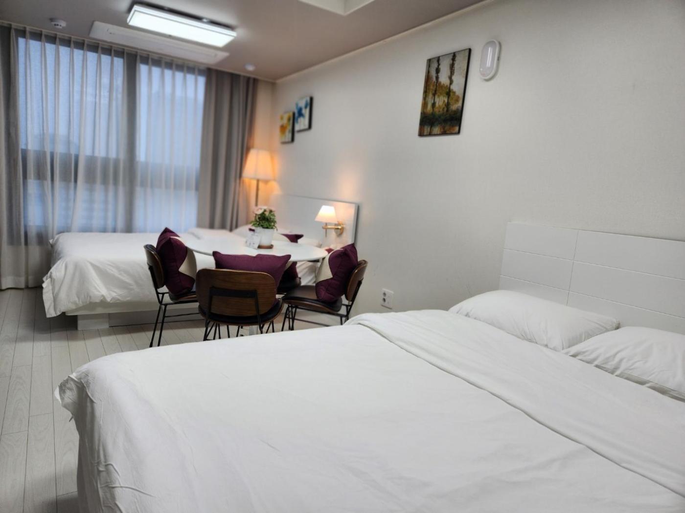 Daegu Star B&B Dsr Hotel Lily Guestroom Екстер'єр фото